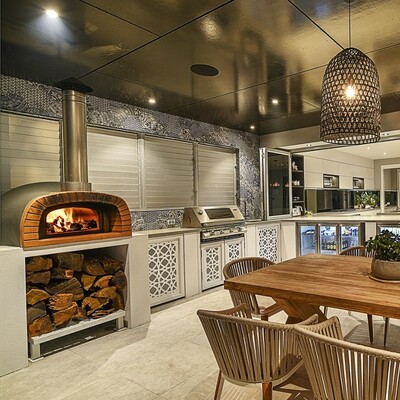 OutdoorKitchenPizzaoven.jpg