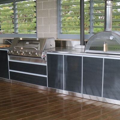 stainlesssteelwoodfiredpizzaoven8.JPG